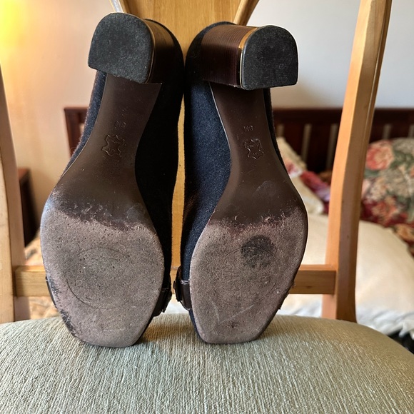 Tory Burch size 8 Laura flannel heels - Picture 6 of 8